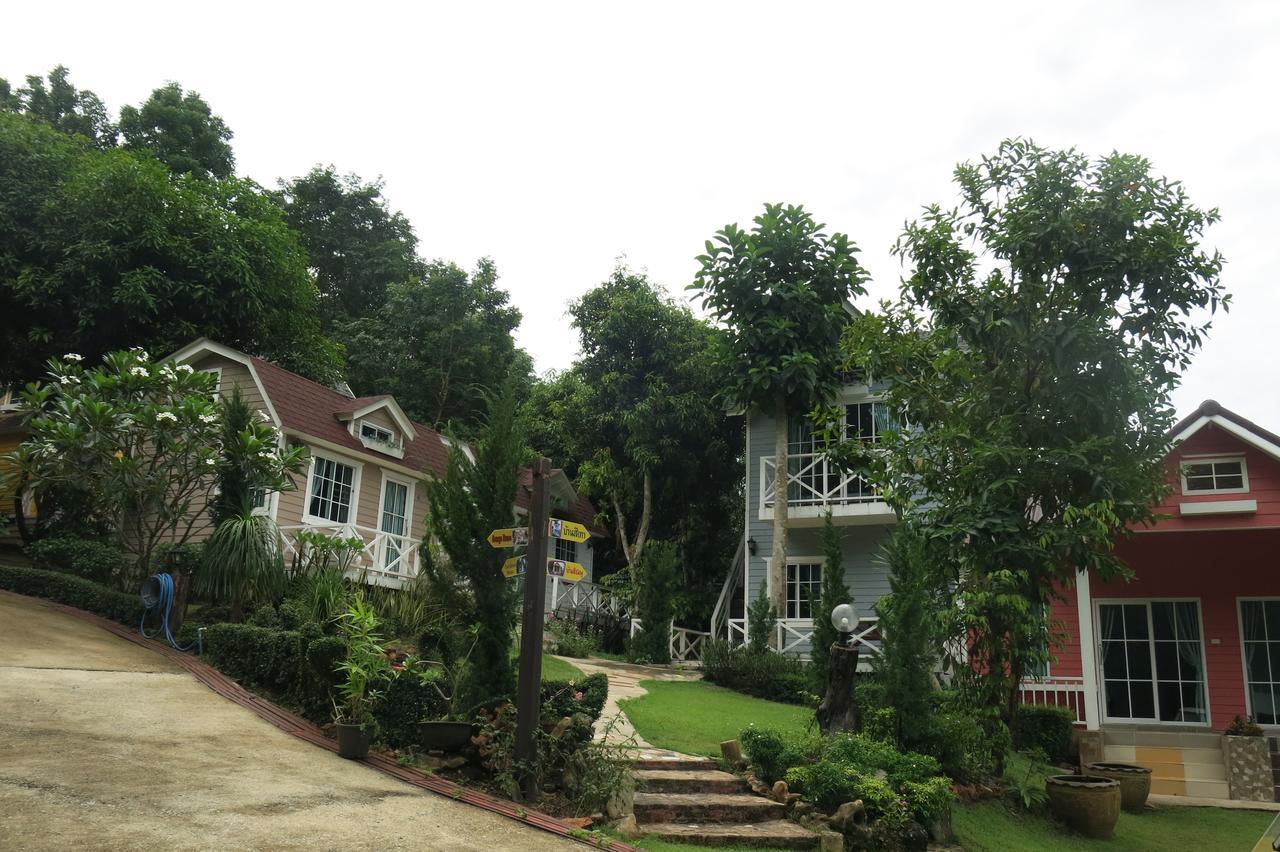 Suriyan Villa Kanchanaburi Exterior foto